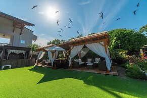 Pao Pao Hotel and Beach Club