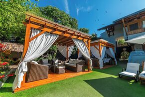 Pao Pao Hotel and Beach Club