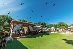 Pao Pao Hotel and Beach Club