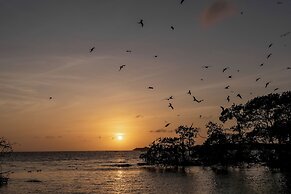 Pao Pao Hotel and Beach Club