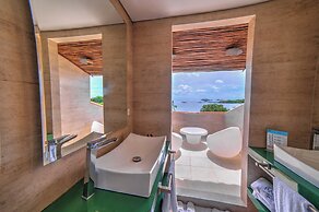 Pao Pao Hotel and Beach Club