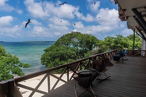 Pao Pao Hotel and Beach Club