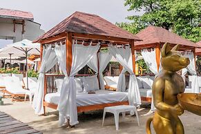 Pao Pao Hotel and Beach Club