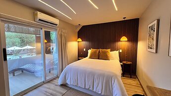 Pao Pao Hotel and Beach Club