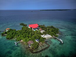 Pao Pao Hotel and Beach Club