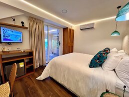 Pao Pao Hotel and Beach Club