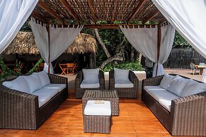 Pao Pao Hotel and Beach Club