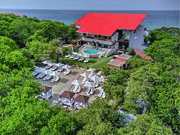 Pao Pao Hotel and Beach Club