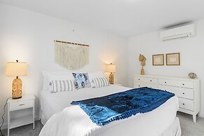 Peaceful Island Getaway Port Susan views (105813878)