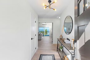 Peaceful Island Getaway Port Susan views (105813878)