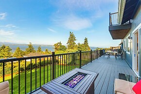 Peaceful Island Getaway Port Susan views (105813878)