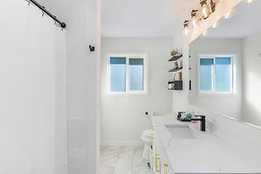 Peaceful Island Getaway Port Susan views (105813878)