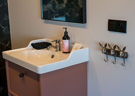 Boutique Hotel RABBIT HOLE