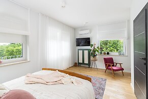 Boutique Hotel RABBIT HOLE