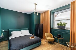 Boutique Hotel RABBIT HOLE
