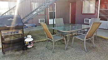 Lamplighter Viking Motel