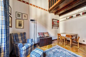Piazza Maggiore Duplex Apartment