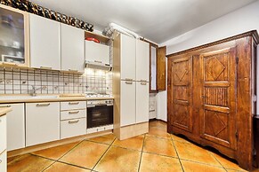 Piazza Maggiore Duplex Apartment