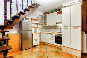 Piazza Maggiore Duplex Apartment