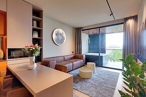 Alex Villas Complex N4