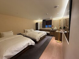 Jamsil Orosie Tourist Hotel