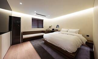 Jamsil Orosie Tourist Hotel