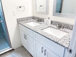 Luxury Condo Apartment Near Disney Universal 12