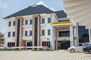 Modelo Hotel and Suites