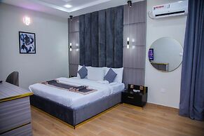 Modelo Hotel and Suites