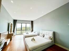 Capital O 90986 The Loft Residences