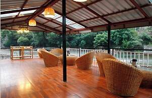 Virman Riverside Resort