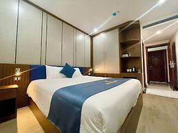 Crystal Holiday Halong Hotel