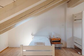 Tomato Urban Retreat