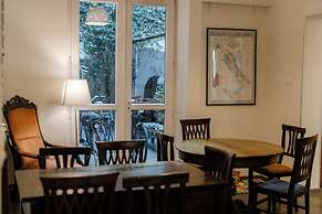 Tomato Urban Retreat