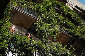 Tomato Urban Retreat