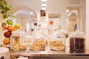 Tomato Urban Retreat