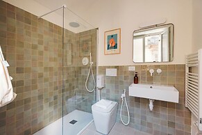 Tomato Urban Retreat