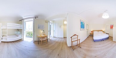 Tomato Urban Retreat