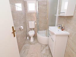 Peaceful Holiday House Senija