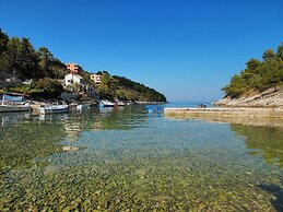 Peaceful Holiday House Senija