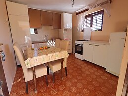 Peaceful Holiday House Senija