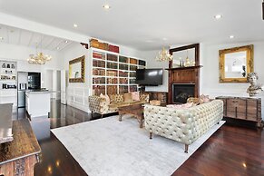 Freemans Bay Home by Urban Rest