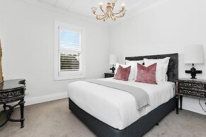 Freemans Bay Home by Urban Rest