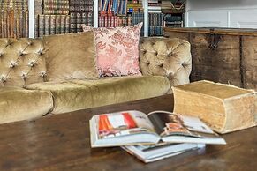 Freemans Bay Home by Urban Rest