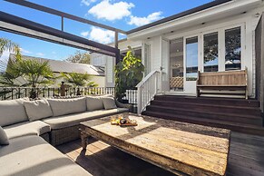 Freemans Bay Home by Urban Rest