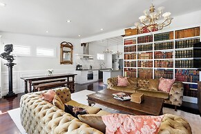 Freemans Bay Home by Urban Rest