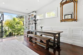 Freemans Bay Home by Urban Rest