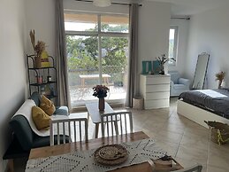 Dubai Green Oasis Retreat