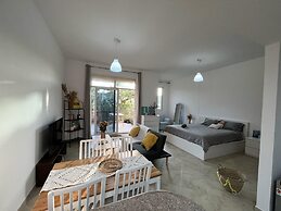 Dubai Green Oasis Retreat