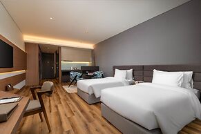 Centre Point Danang Hotel & Residence
